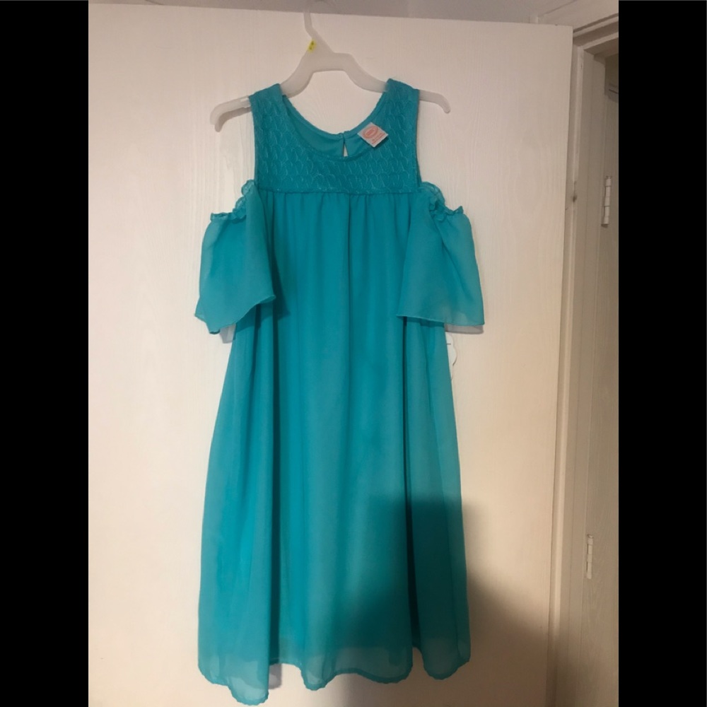 Girl bare shoulders dress